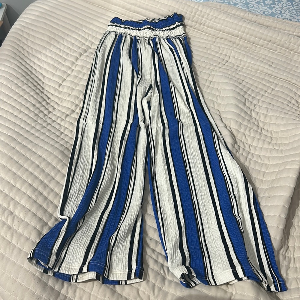 flowey beach pants (costal grandaughter vibe)